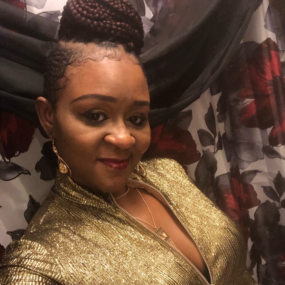 Meet your Posher, Lanisha - Picture 1 of 1